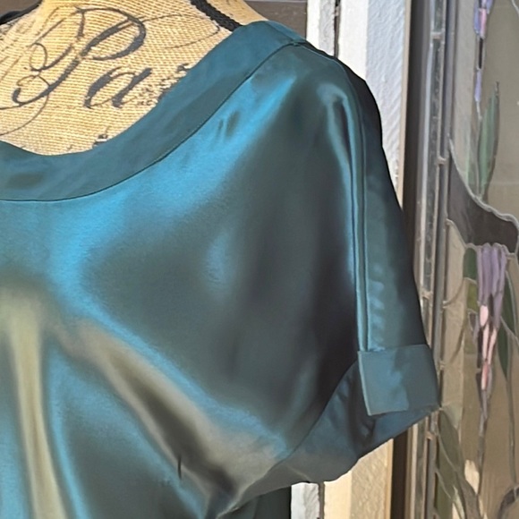 VTG VS Nightgown - Picture 2 of 7